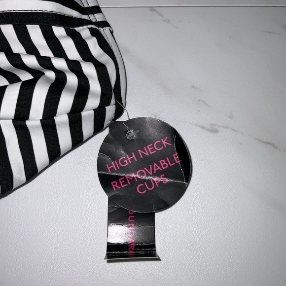 No Boundaries bathing suit - Picture 4 of 7